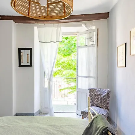 Apartment Altido Queen Bee *