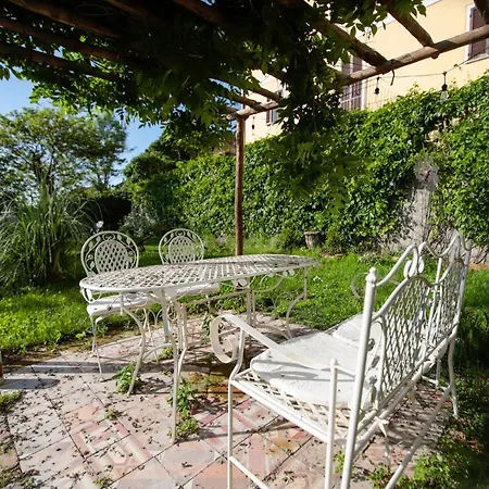 Altido Queen Bee Apartment Ponzone